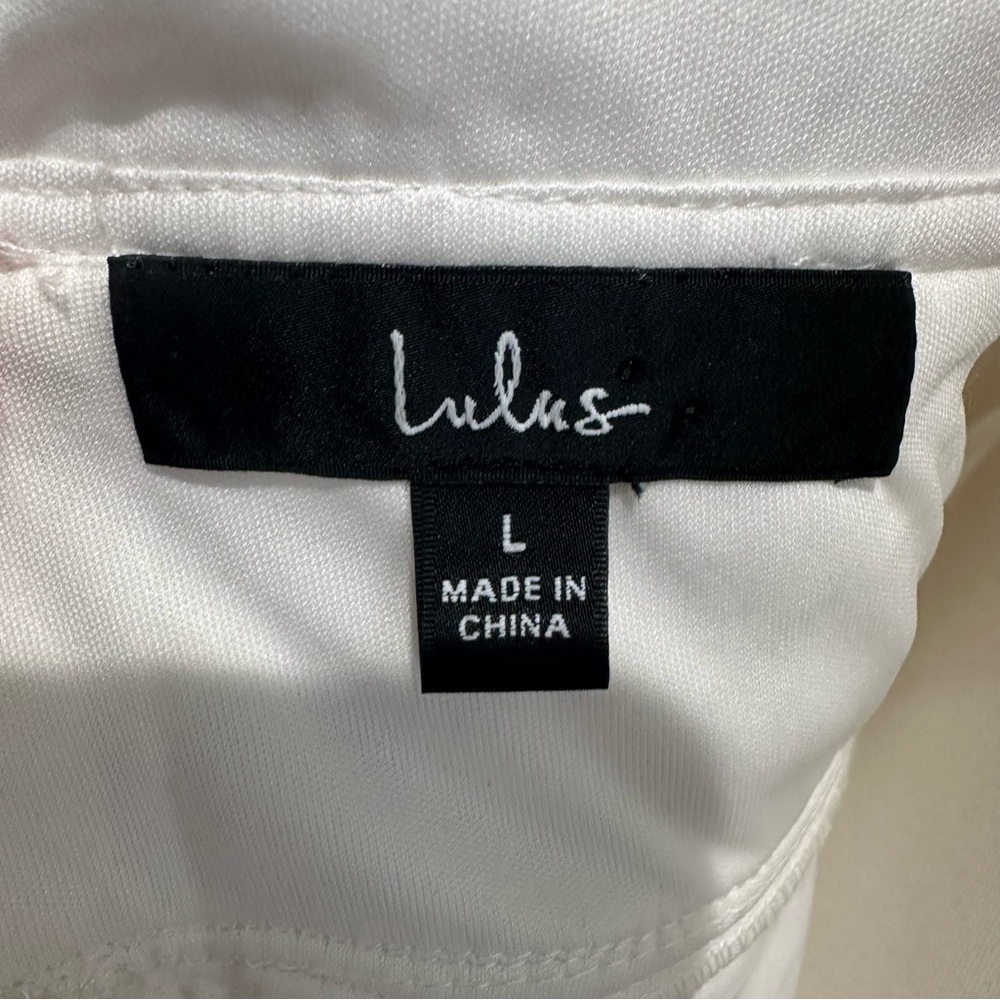 NWT Lulus All About Flowers White Ruffles String Tie Accent V-Neck Romper Size L - Picture 10 of 14
